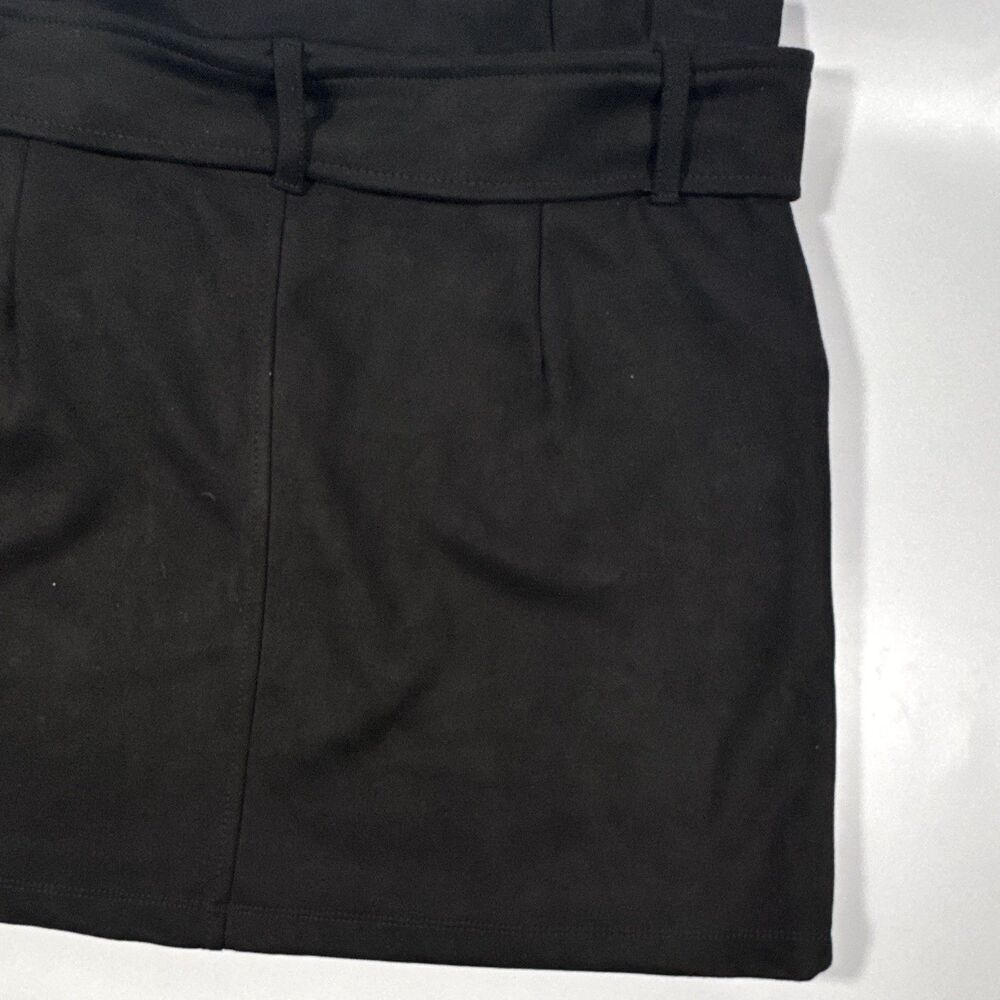 Blashe Black Solid Mini Skirt Short Length Belt Buckle Accents Women’s L - Picture 6 of 7